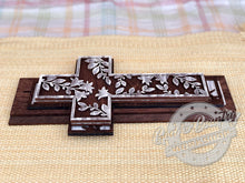 Load image into Gallery viewer, 3 Wooden Crosses
